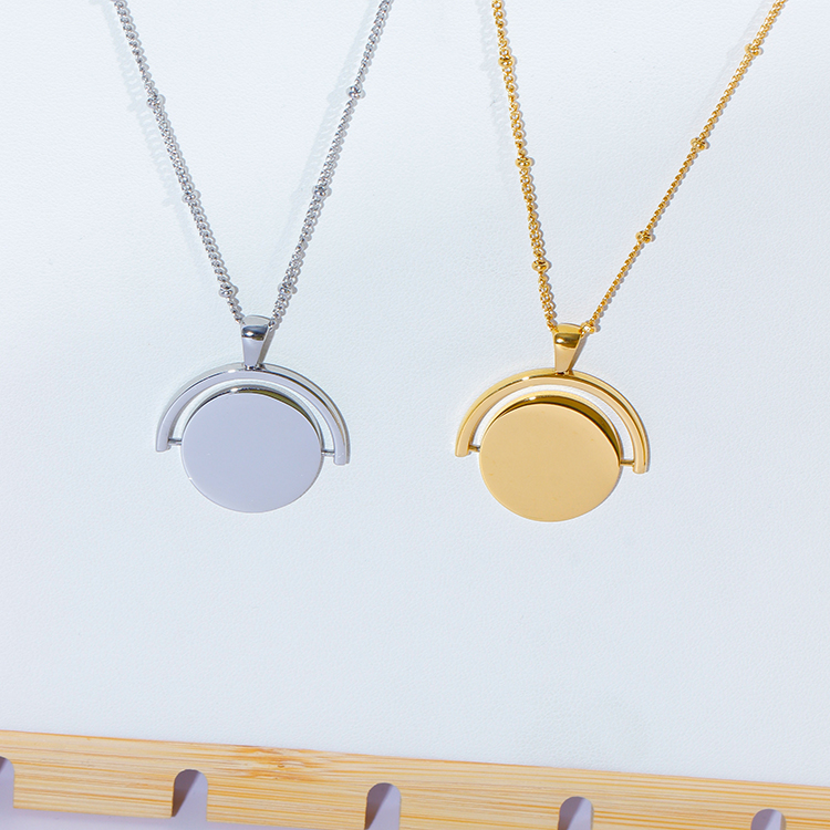 18k Gold Stainless Steel Round Piece Pendant Necklace Fashion Jewelry Rotatable Charm Pendant Necklace for Women